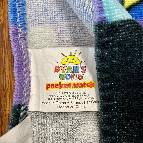 ❤️‍🔥 (5/20)
 Ryan’s World Masked Hero Hooded Towel 24x50 - Picture 3 of 6